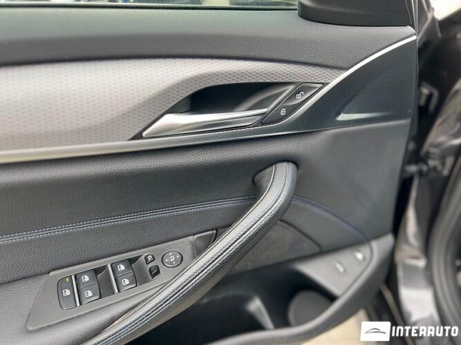 BMW 530e 39 interauto-car