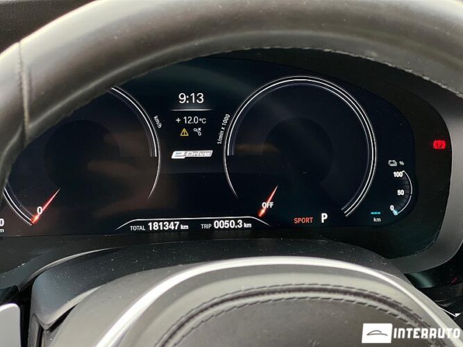 BMW 530e 43 interauto-car