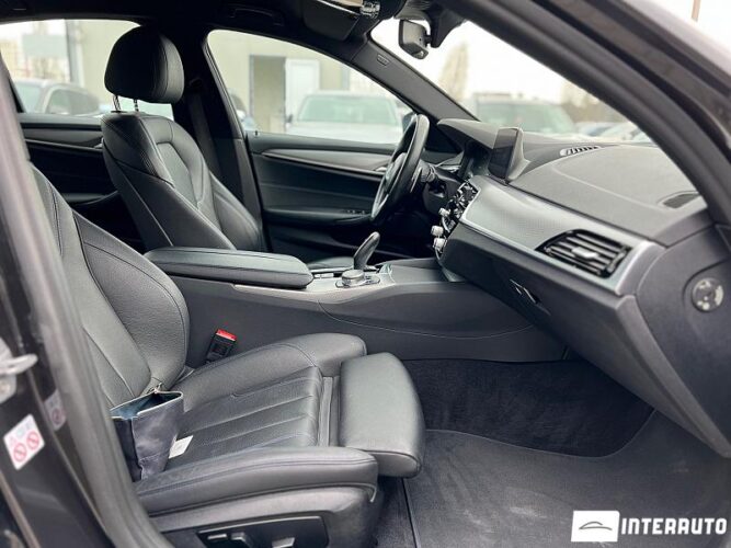 BMW 530e 52 interauto-car