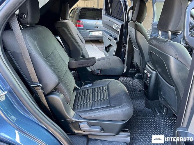 Ford Explorer 52 interauto-car