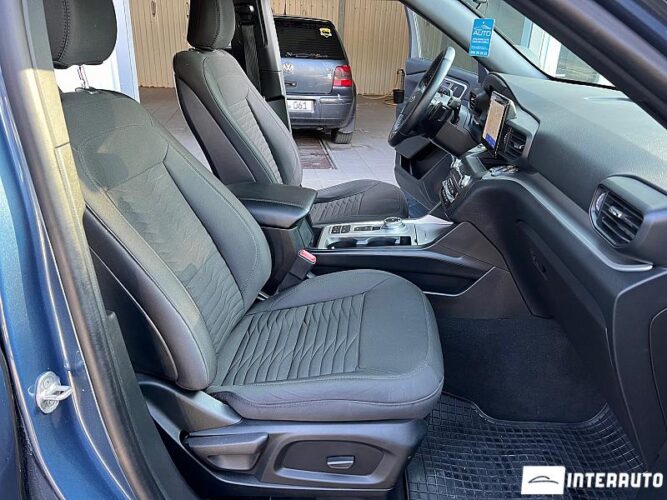 Ford Explorer 41 interauto-car