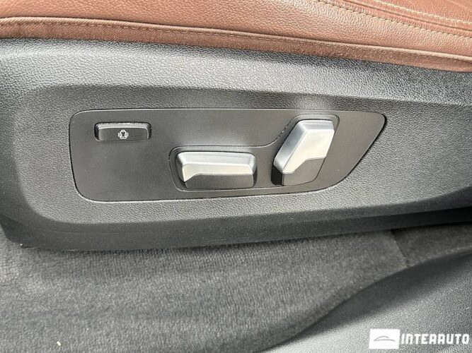 BMW X5 2.5D 40 interauto-car