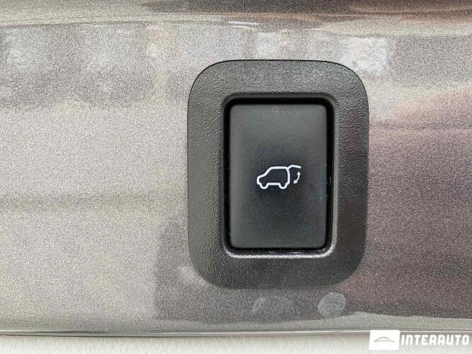 Toyota Highlander 61 interauto-car