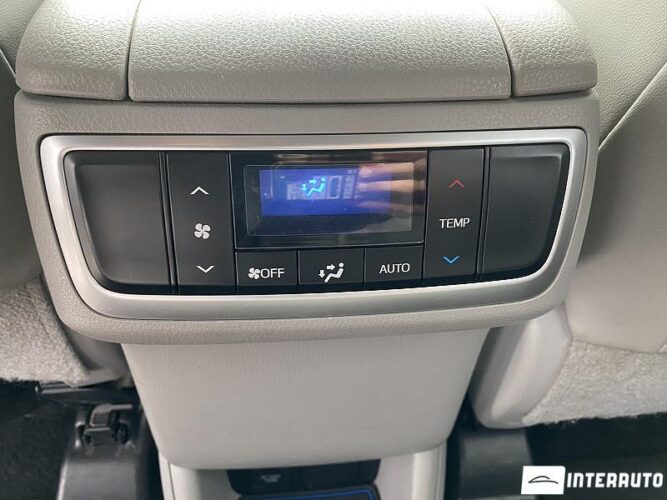 Toyota Highlander 59 interauto-car