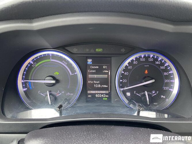 Toyota Highlander 52 interauto-car