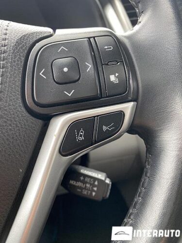 Toyota Highlander 51 interauto-car