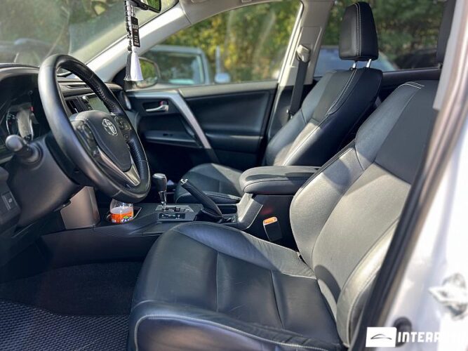 Toyota Rav-4 39 interauto-car