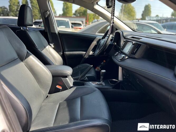 Toyota Rav-4 49 interauto-car