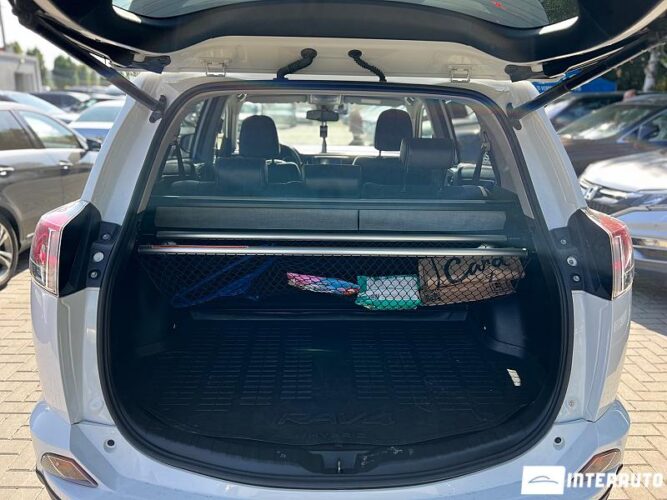 Toyota Rav-4 35 interauto-car