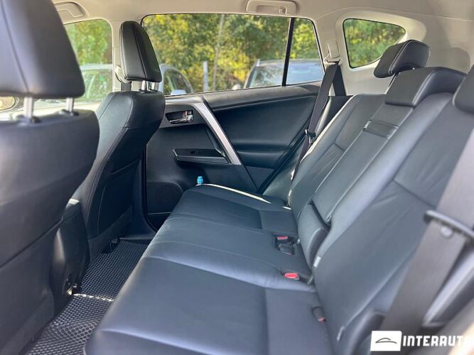 Toyota Rav-4 46 interauto-car