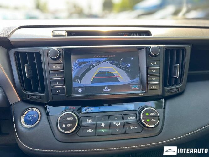 Toyota Rav-4 43 interauto-car