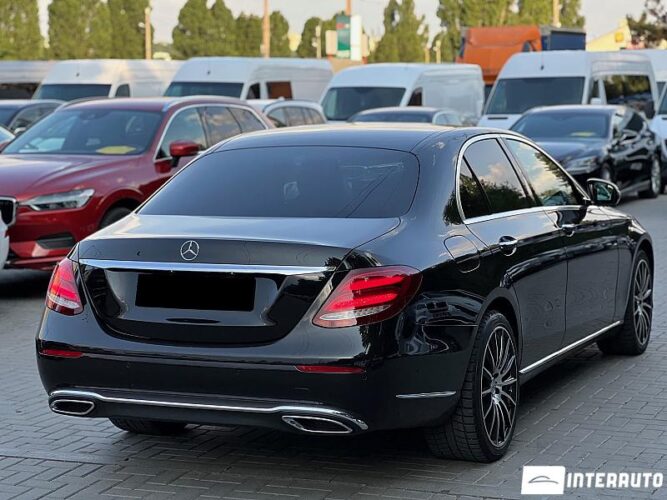 Mercedes E 220 45 interauto-car