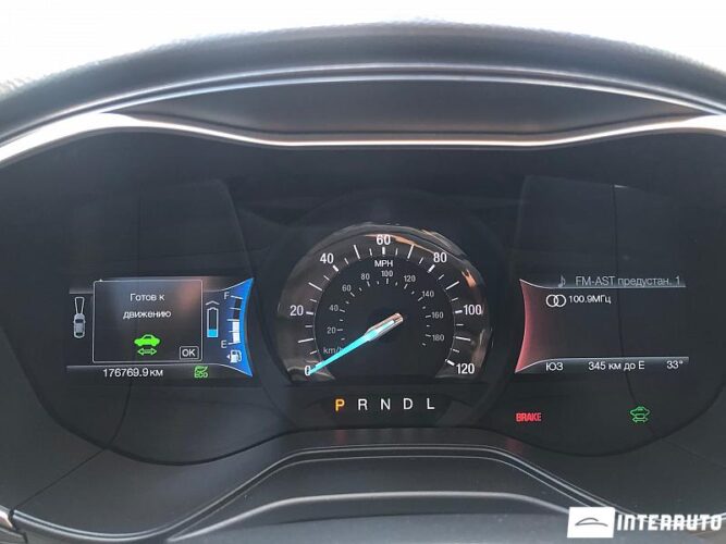 Ford Fusion 41 interauto-car