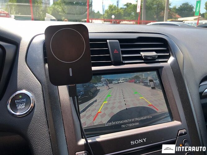 Ford Fusion 42 interauto-car