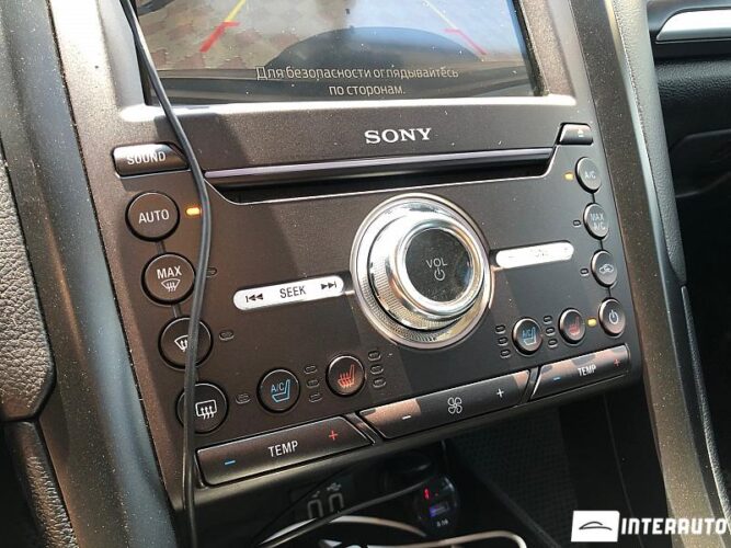 Ford Fusion 43 interauto-car