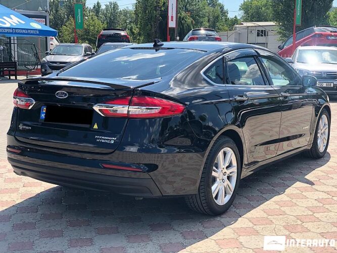 Ford Fusion 33 interauto-car