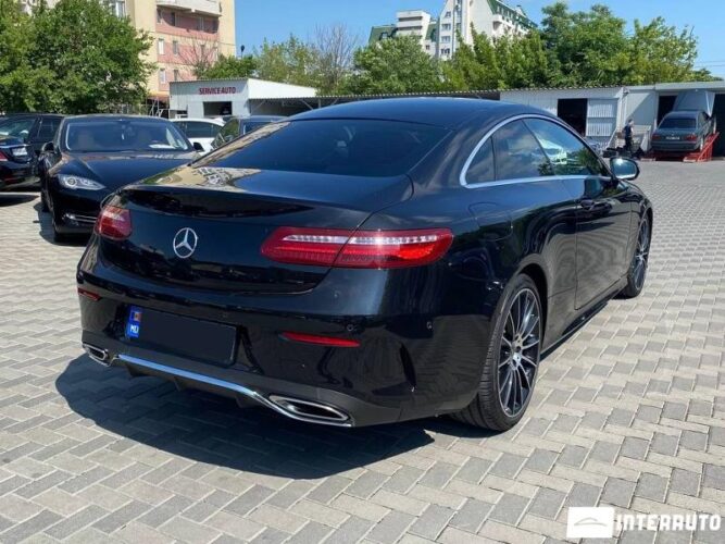 Mercedes E 300 30 interauto-car