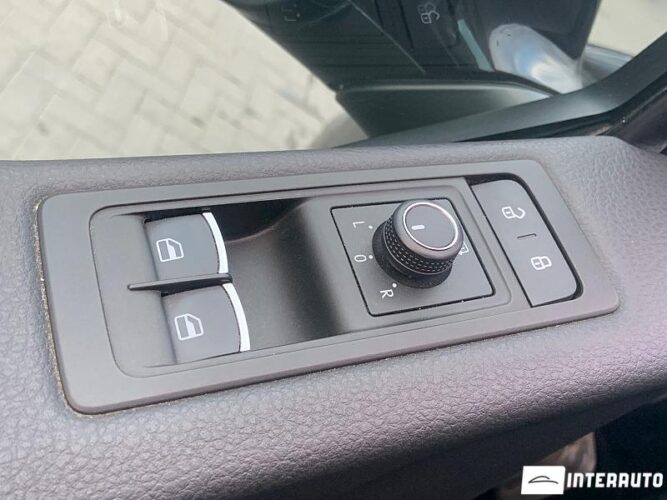 Volkswagen Multivan 44 interauto-car