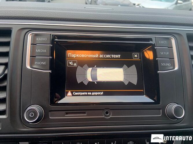 Volkswagen Multivan 39 interauto-car