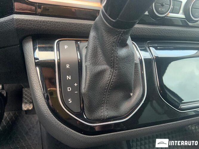 Volkswagen Multivan 41 interauto-car