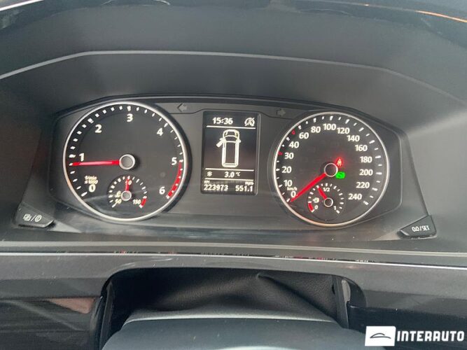 Volkswagen Multivan 37 interauto-car