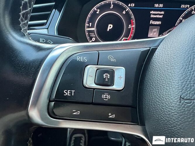 Volkswagen Arteon 49 interauto-car