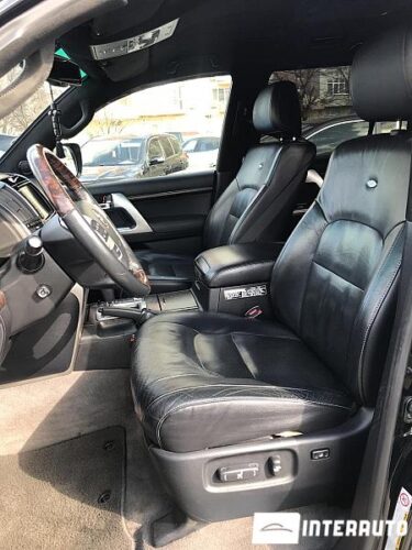 Toyota Land Cruiser 44 interauto-car