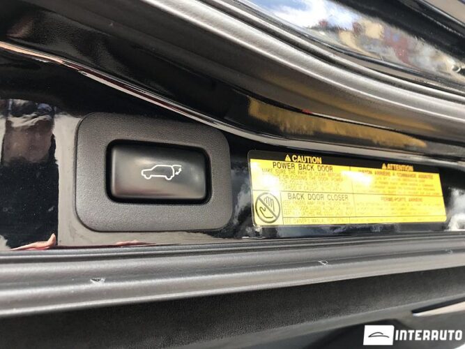 Toyota Land Cruiser 63 interauto-car