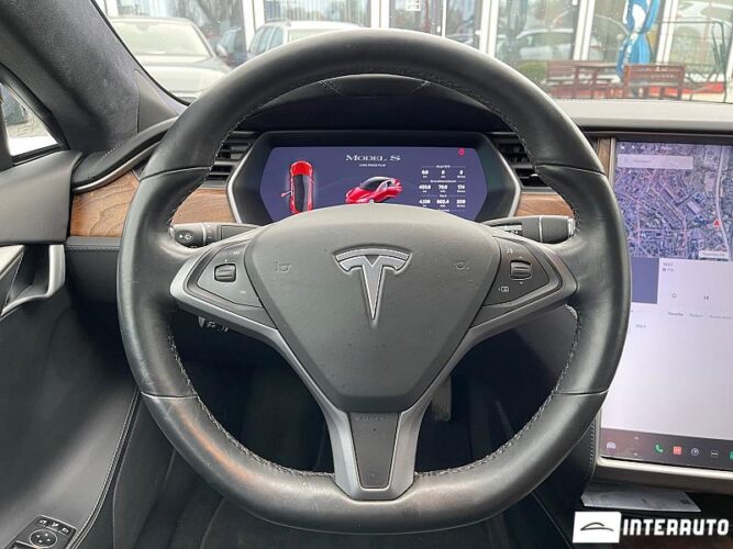 Tesla Model S 39 interauto-car