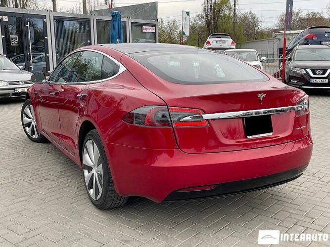 Tesla Model S 33 interauto-car