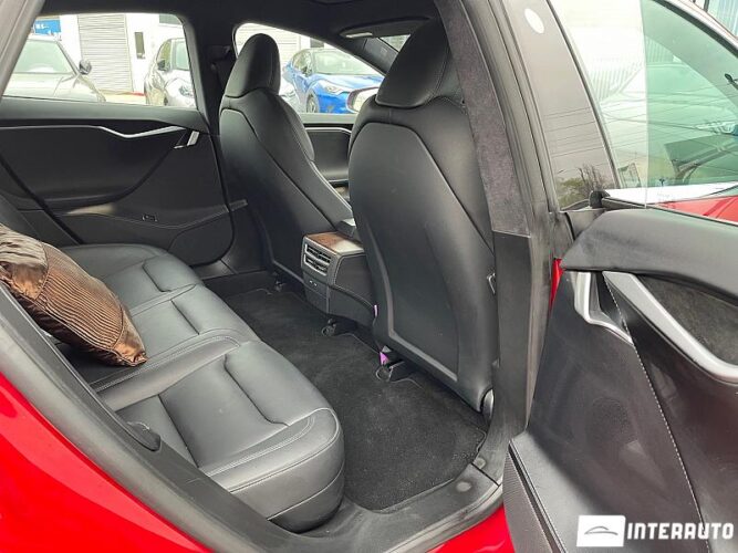 Tesla Model S 46 interauto-car