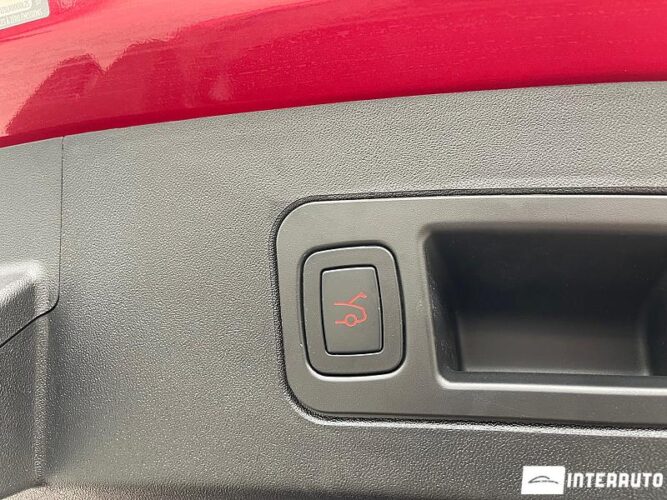 Tesla Model S 47 interauto-car