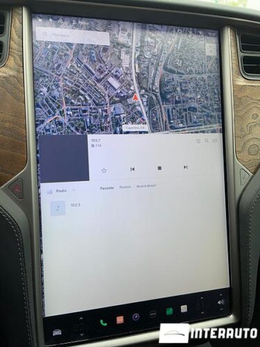 Tesla Model S 41 interauto-car