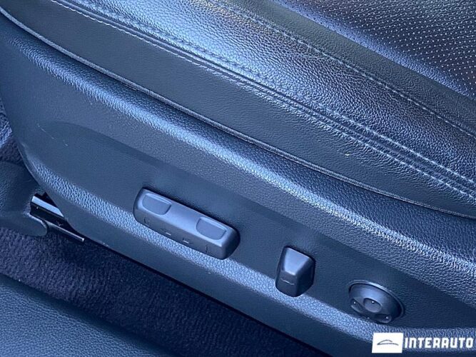 Hyundai Santa Fe 37 interauto-car