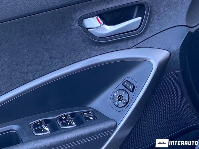 Hyundai Santa Fe 36 interauto-car