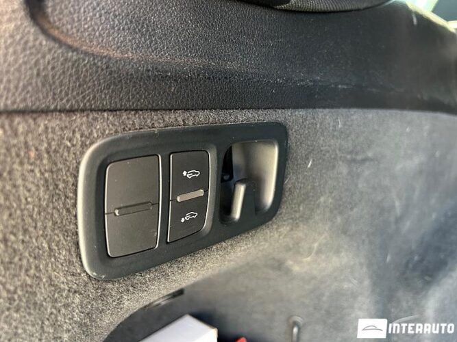 Audi Q7 48 interauto-car