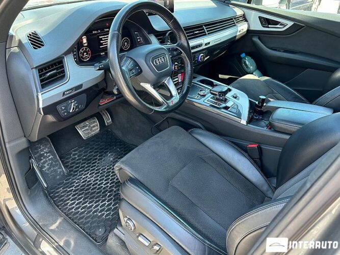 Audi Q7 35 interauto-car