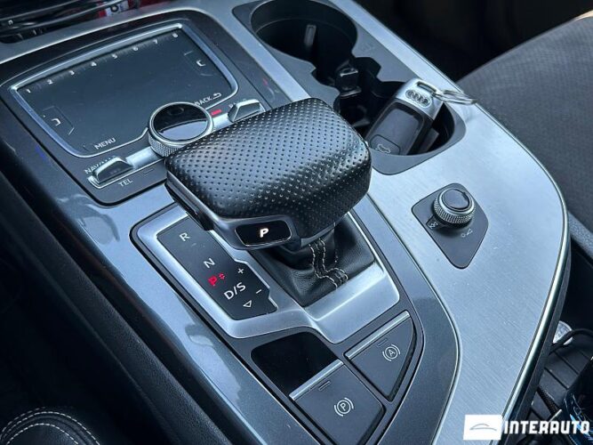 Audi Q7 45 interauto-car