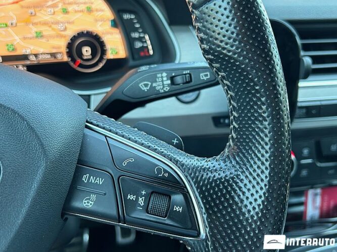 Audi Q7 42 interauto-car