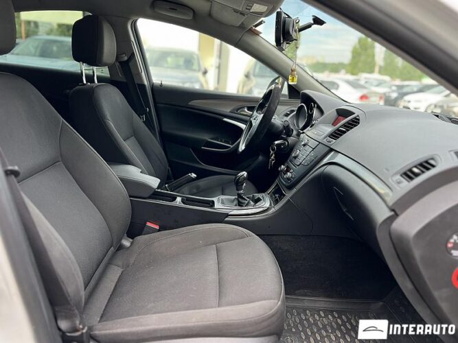 Opel Insignia 37 interauto-car