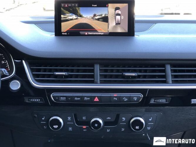 Audi Q7 46 interauto-car