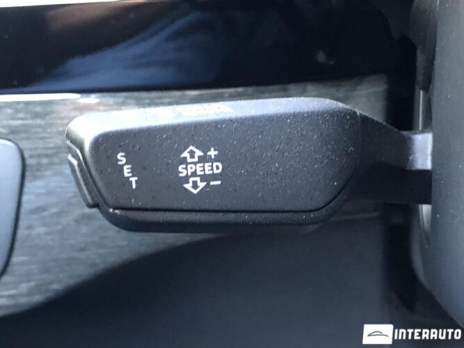 Audi Q7 52 interauto-car