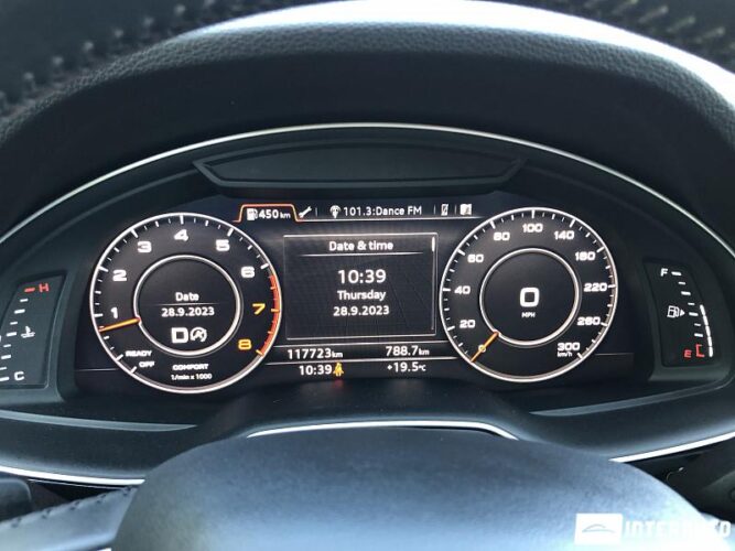 Audi Q7 45 interauto-car