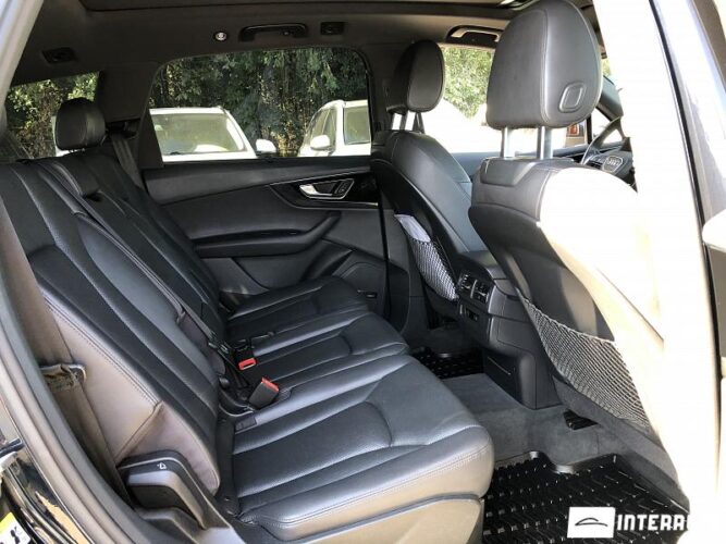 Audi Q7 43 interauto-car