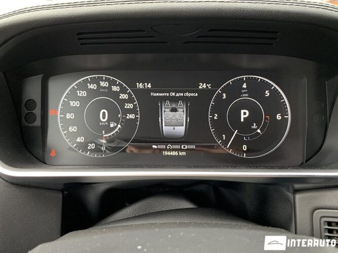 Land Rover Range Rover Vogue 39 interauto-car