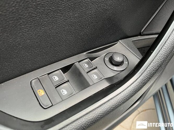 Skoda Superb 38 interauto-car