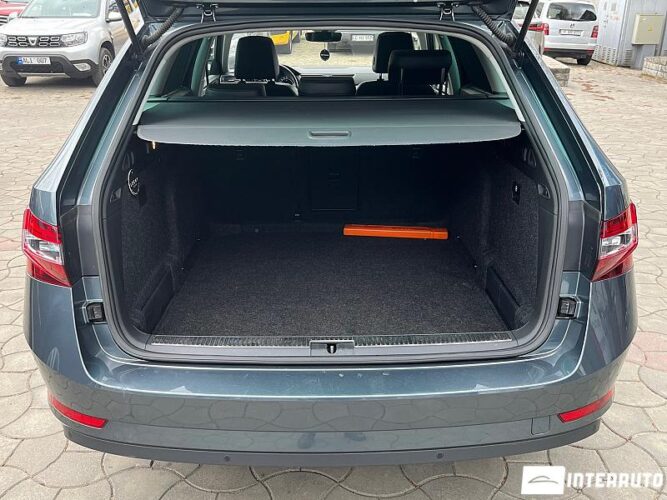 Skoda Superb 54 interauto-car