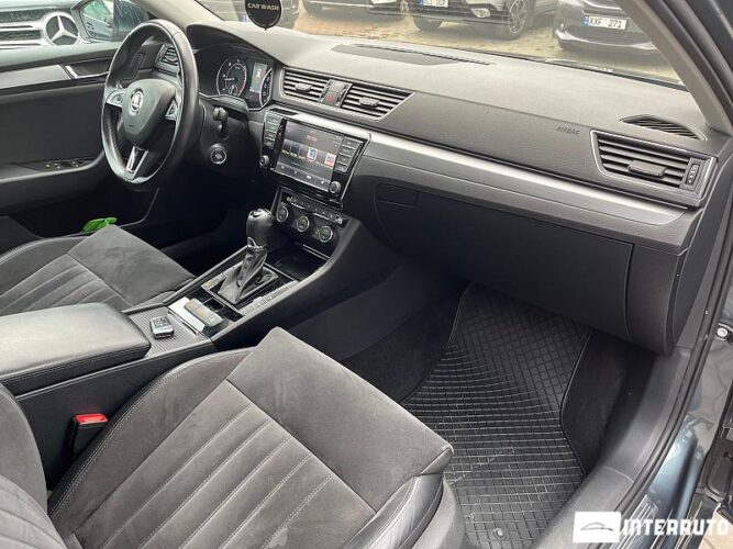 Skoda Superb 46 interauto-car