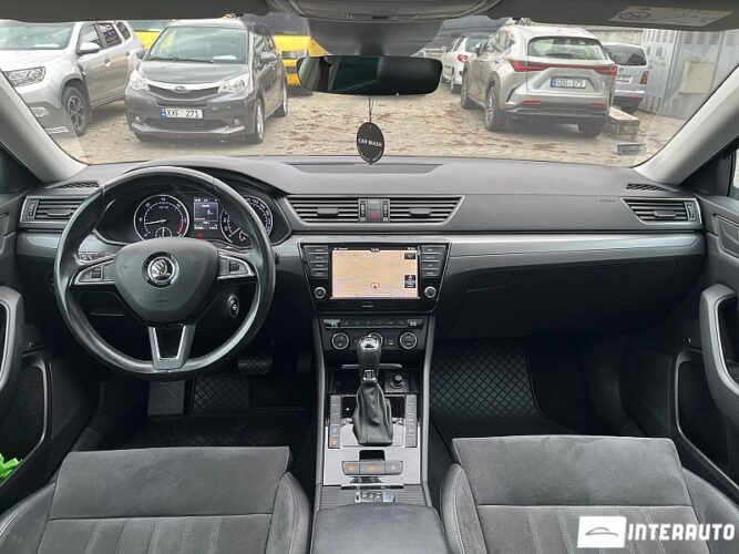 Skoda Superb 39 interauto-car