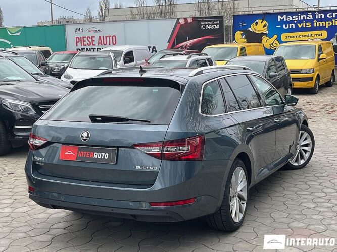 Skoda Superb 35 interauto-car